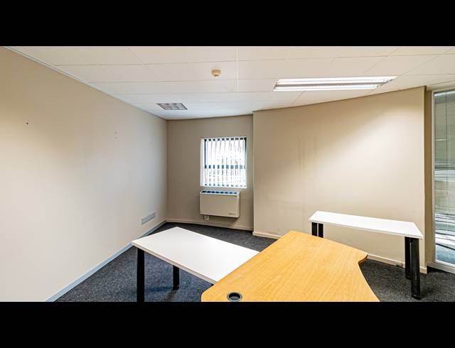 357M² OFFICE TO LET IN PARKTOWN